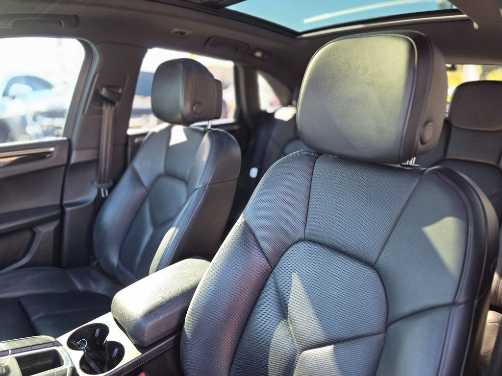 2018 Porsche Macan   - 22970325 - 16