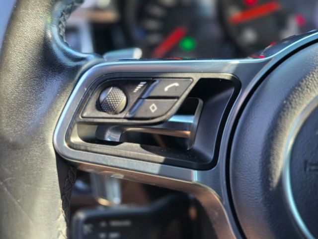 2018 Porsche Macan   - 22970325 - 27