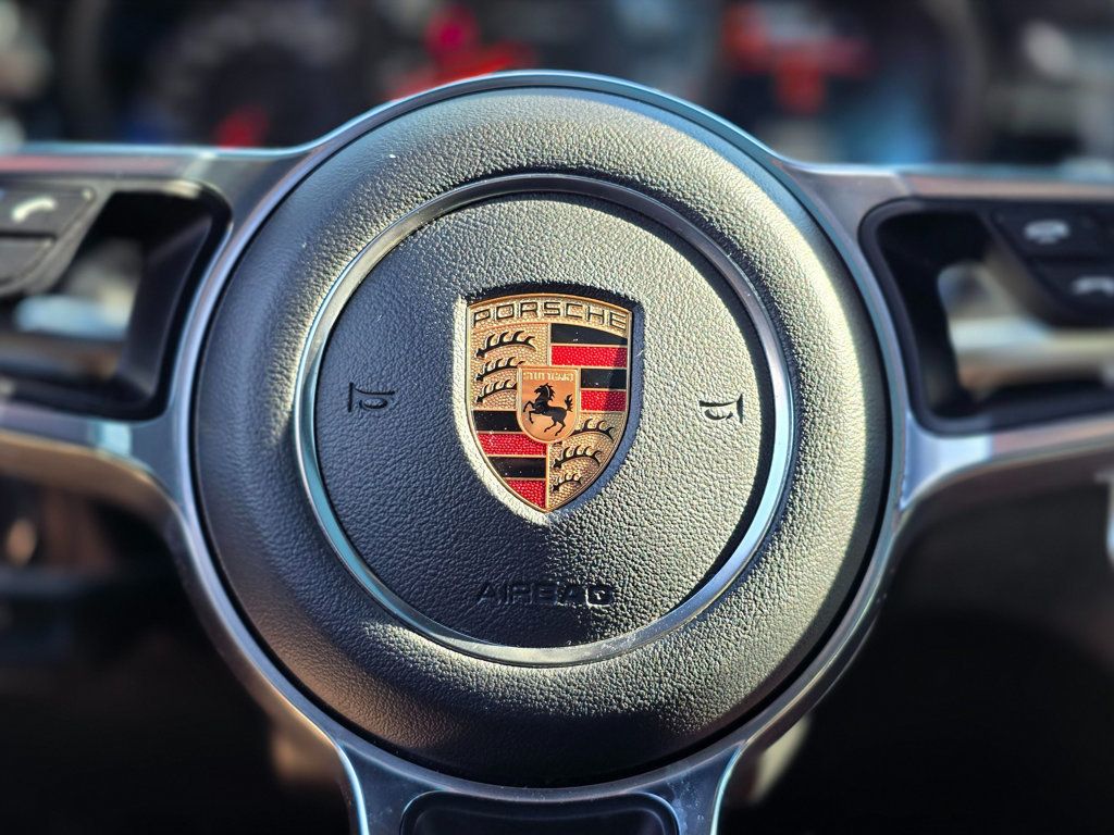 2018 Porsche Macan   - 22970325 - 28