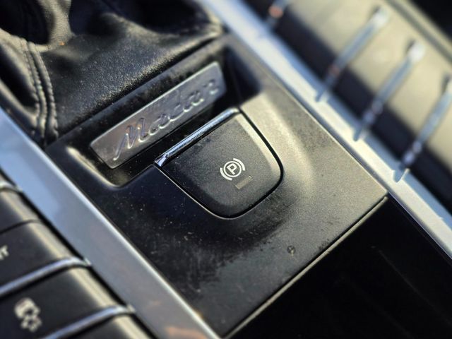 2018 Porsche Macan   - 22970325 - 36