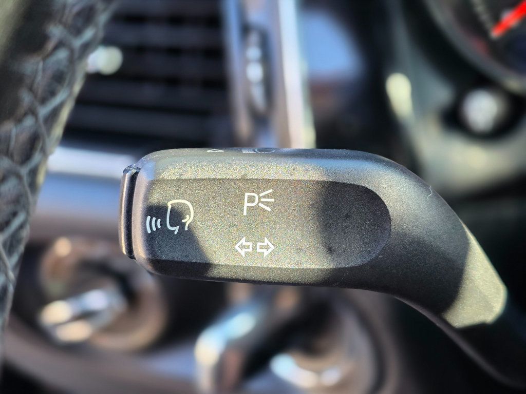 2018 Porsche Macan   - 22970325 - 40