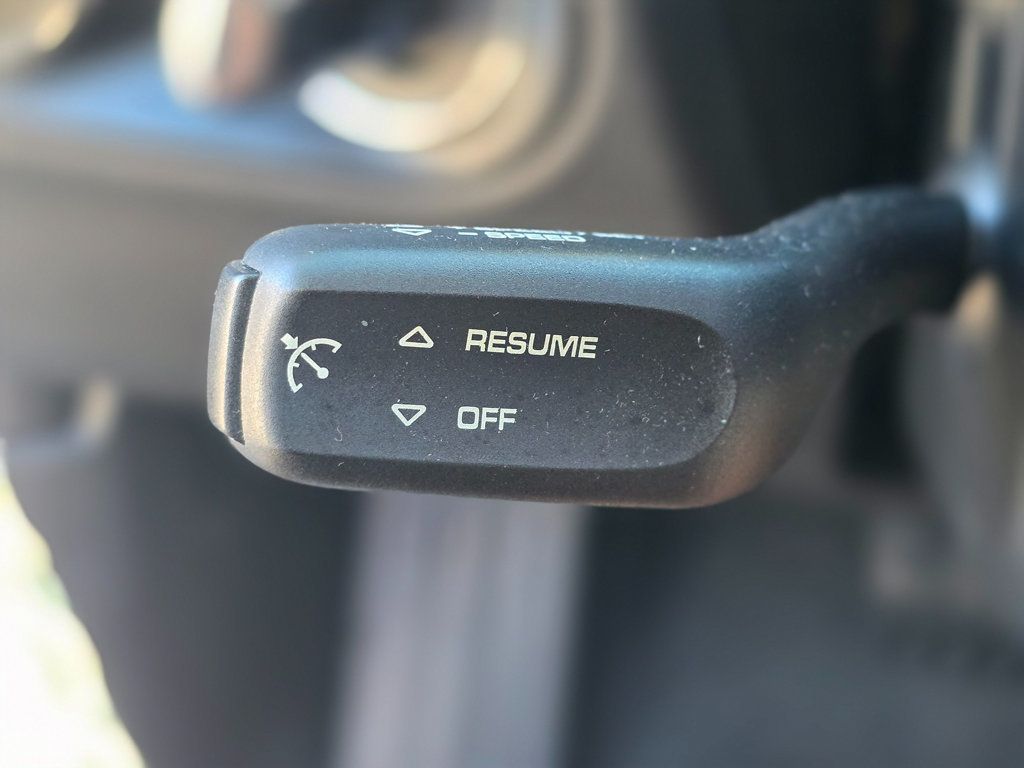 2018 Porsche Macan   - 22970325 - 41