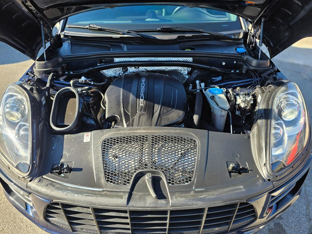 2018 Porsche Macan   - 22970325 - 43