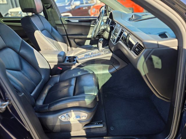 2018 Porsche Macan   - 22970325 - 4