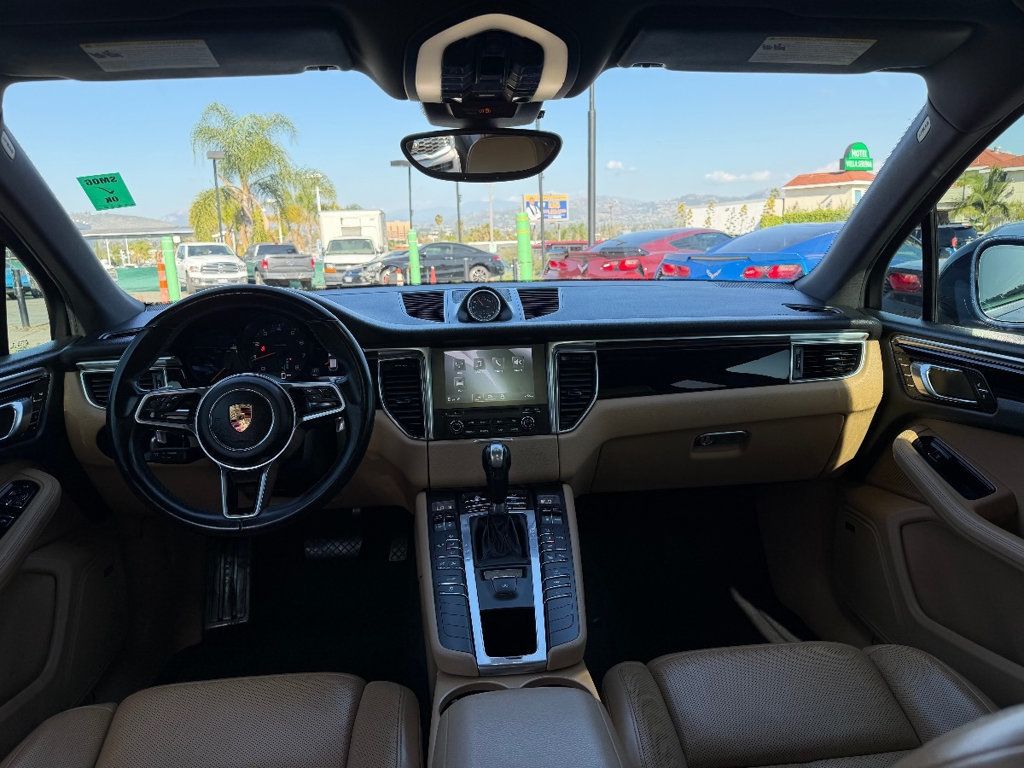 2018 Porsche Macan   - 22995324 - 20
