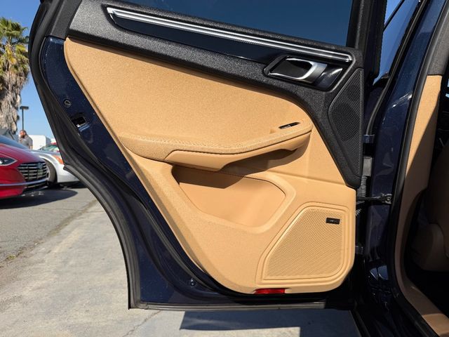 2018 Porsche Macan   - 22995324 - 21