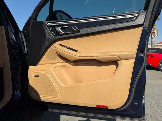 2018 Porsche Macan   - 22995324 - 24