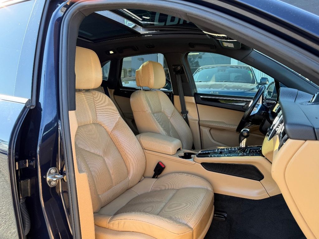 2018 Porsche Macan   - 22995324 - 26