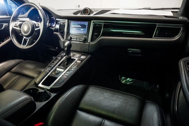 2018 Porsche Macan  - 23056208 - 11