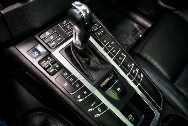 2018 Porsche Macan  - 23056208 - 26