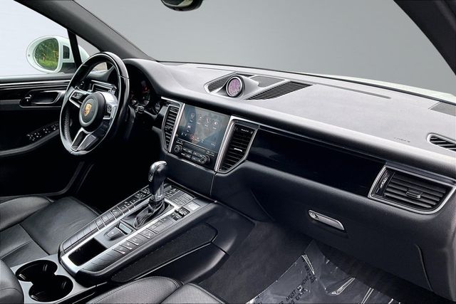 2018 Porsche Macan   - 23061839 - 11