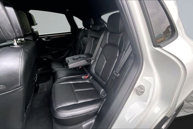 2018 Porsche Macan   - 23061839 - 16