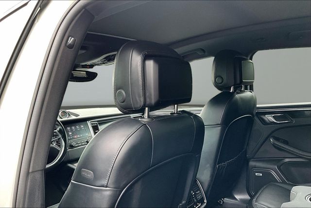 2018 Porsche Macan   - 23061839 - 17
