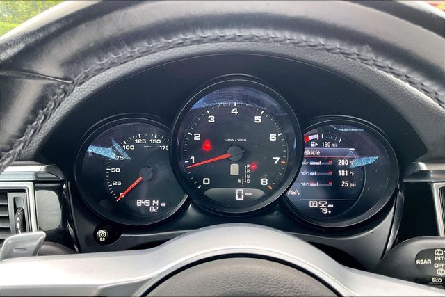 2018 Porsche Macan   - 23061839 - 22
