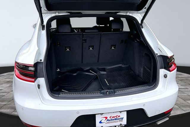 2018 Porsche Macan   - 23061839 - 37