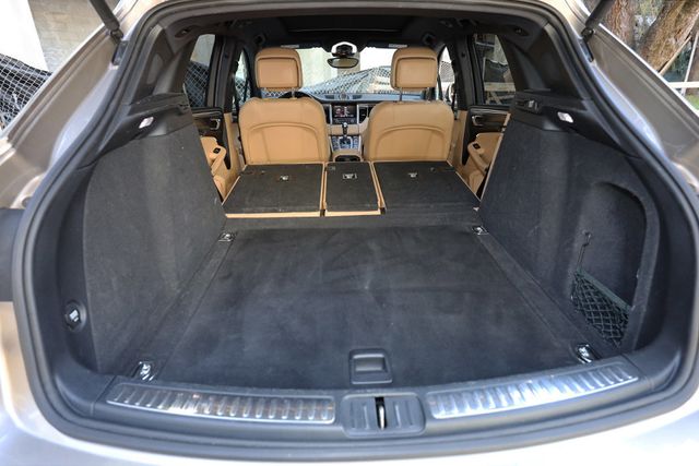 2018 Porsche Macan  - 22982132 - 11