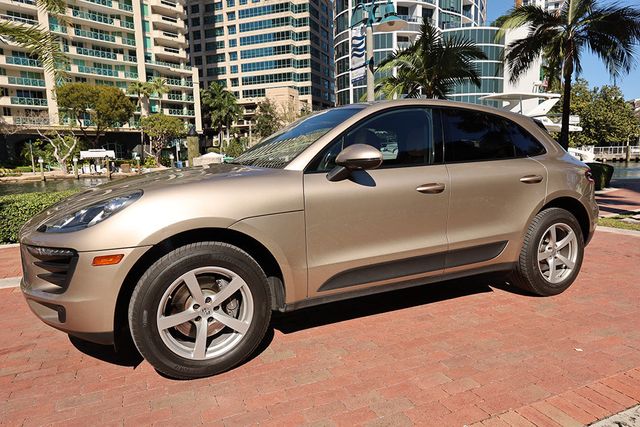 2018 Porsche Macan  - 22982132 - 12