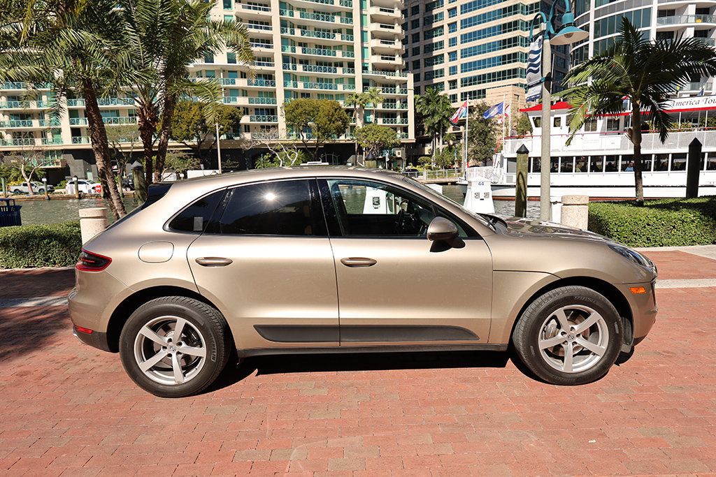 2018 Porsche Macan  - 22982132 - 19