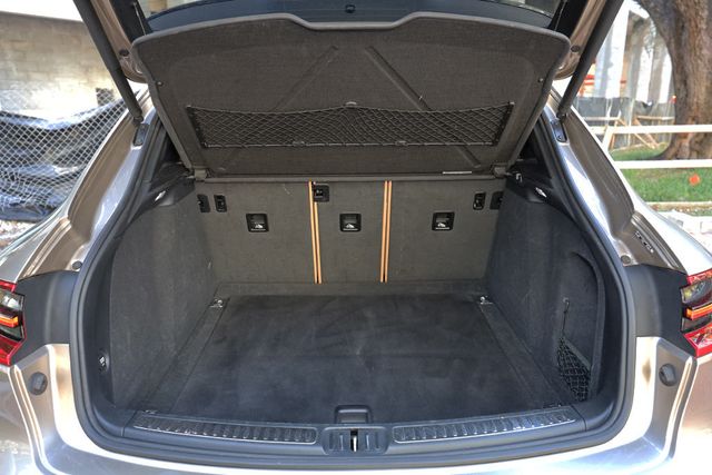 2018 Porsche Macan  - 22982132 - 23