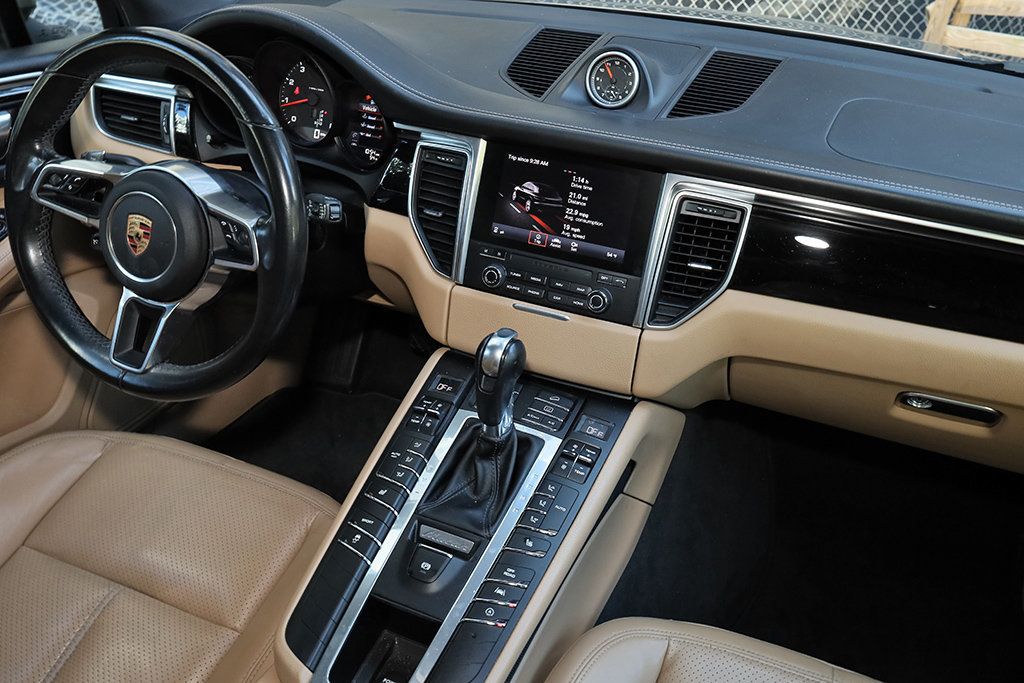 2018 Porsche Macan  - 22982132 - 26