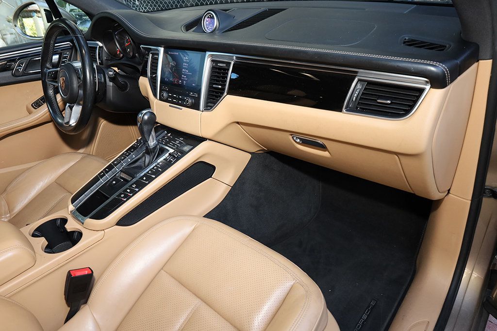 2018 Porsche Macan  - 22982132 - 28