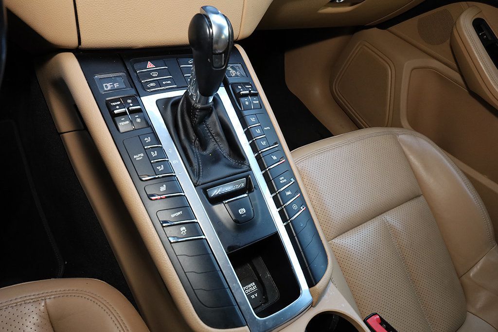 2018 Porsche Macan  - 22982132 - 34