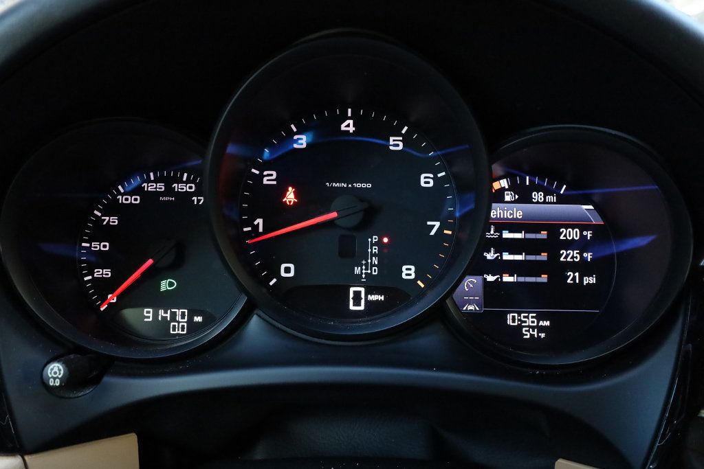 2018 Porsche Macan  - 22982132 - 36