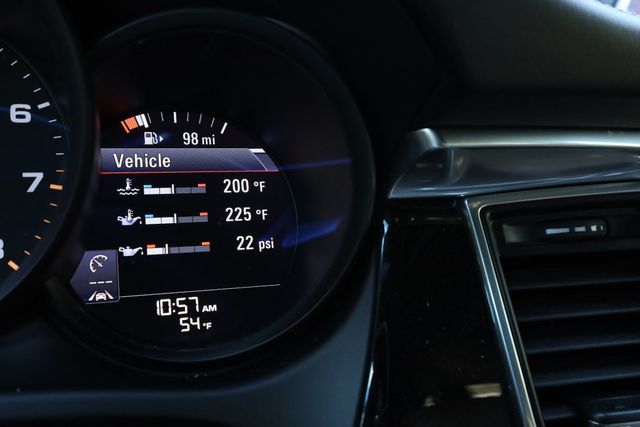 2018 Porsche Macan  - 22982132 - 38