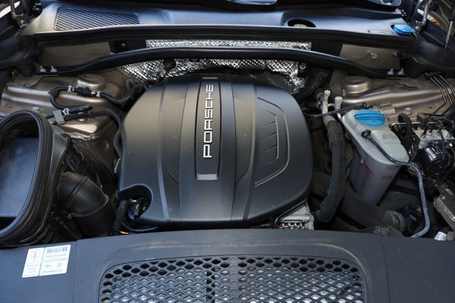 2018 Porsche Macan  - 22982132 - 40