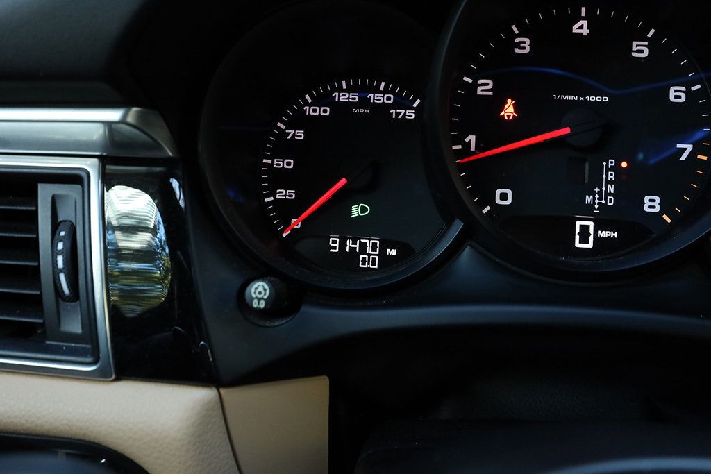 2018 Porsche Macan  - 22982132 - 49