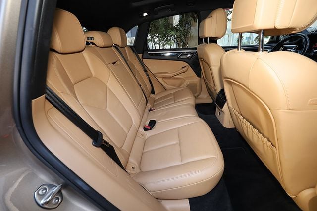 2018 Porsche Macan  - 22982132 - 6