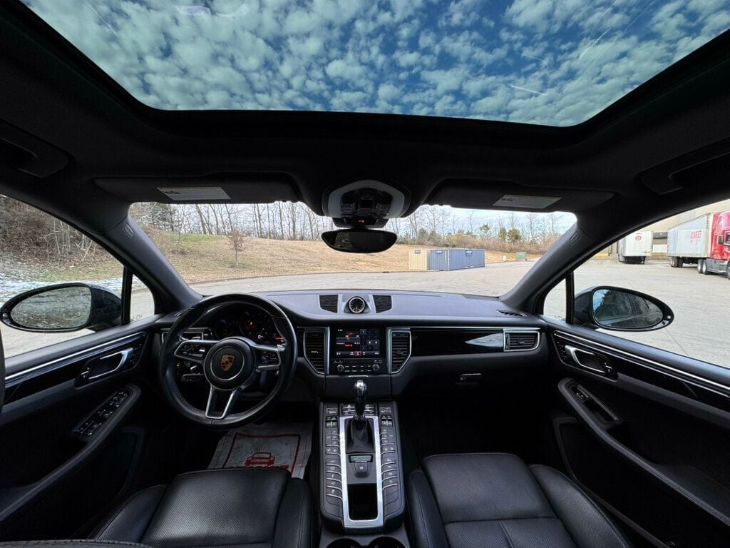 2018 Porsche Macan  - 22737144 - 19