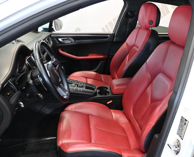 2018 Porsche Macan AWD - 23100097 - 15