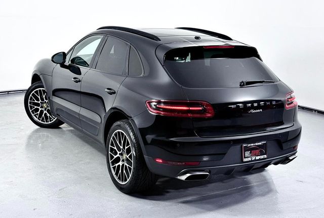 2018 Porsche Macan AWD - 22939157 - 11