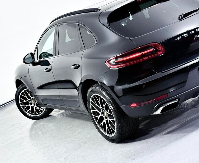 2018 Porsche Macan AWD - 22939157 - 12