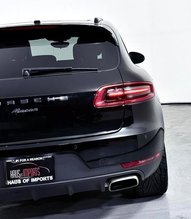 2018 Porsche Macan AWD - 22939157 - 13
