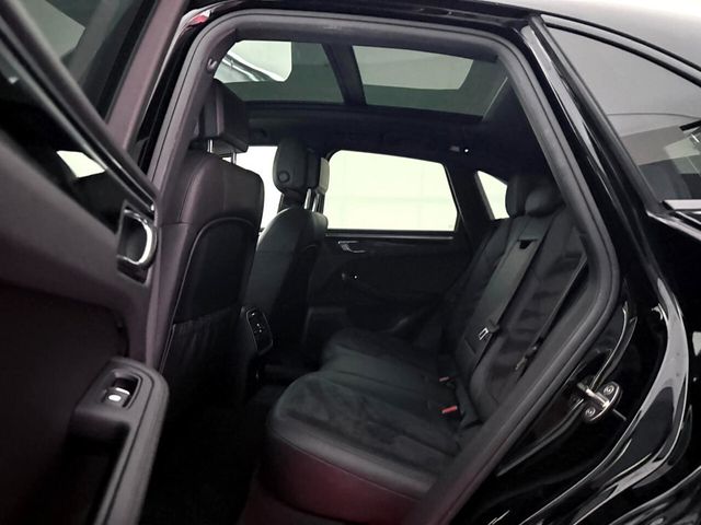 2018 Porsche Macan AWD - 22939157 - 21