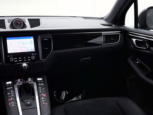 2018 Porsche Macan AWD - 22939157 - 28