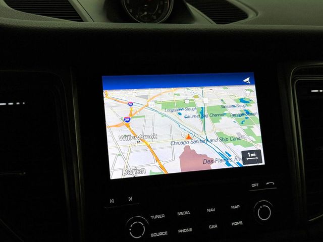 2018 Porsche Macan AWD - 22939157 - 32