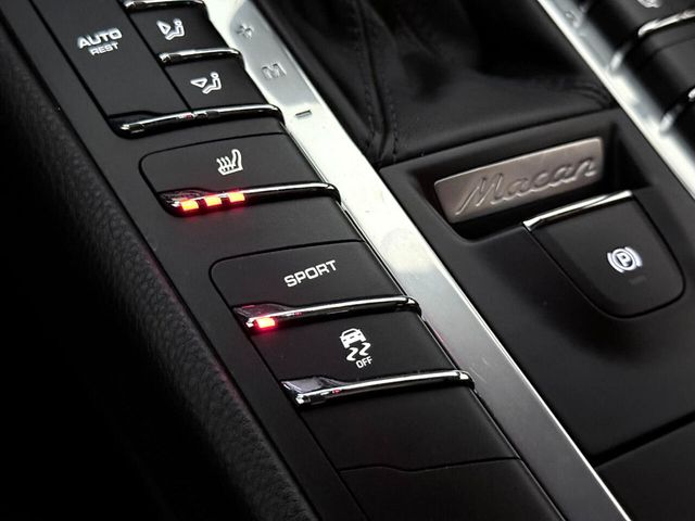 2018 Porsche Macan AWD - 22939157 - 38