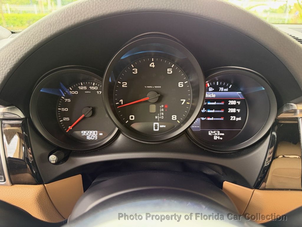 2018 Porsche Macan AWD - 23078916 - 46
