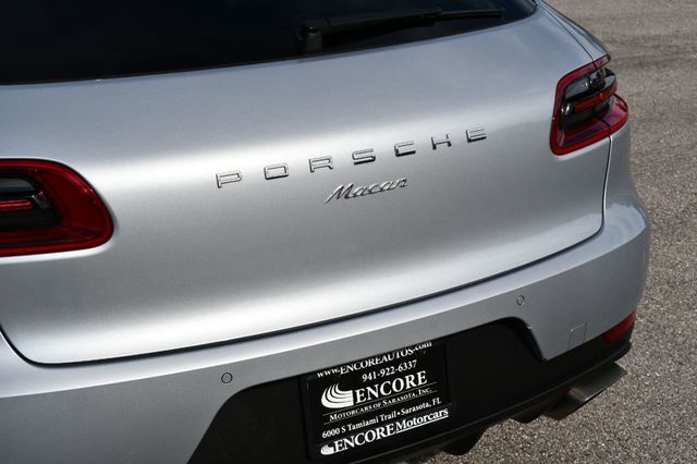 2018 Porsche Macan AWD 4 Door SUV W/Premium Package Plus and Navigation - 21099226 - 9