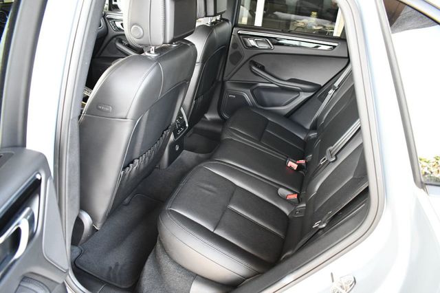 2018 Porsche Macan AWD 4 Door SUV W/Premium Package Plus and Navigation - 21099226 - 15