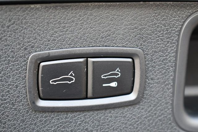 2018 Porsche Macan AWD 4 Door SUV W/Premium Package Plus and Navigation - 21099226 - 17