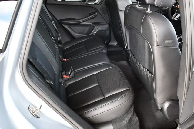 2018 Porsche Macan AWD 4 Door SUV W/Premium Package Plus and Navigation - 21099226 - 18