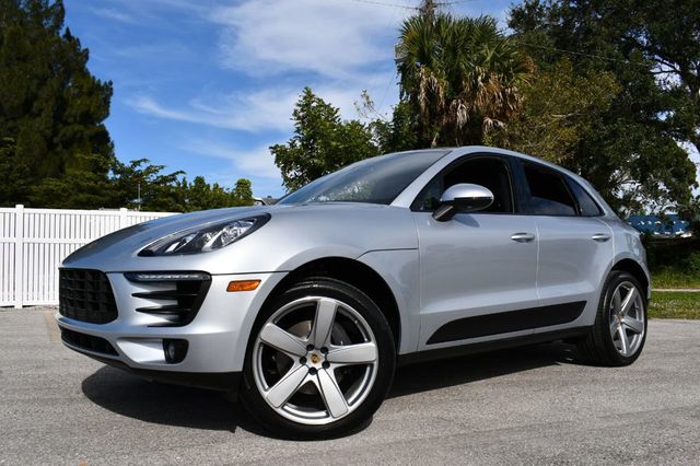 2018 Porsche Macan AWD 4 Door SUV W/Premium Package Plus and Navigation - 21099226 - 20