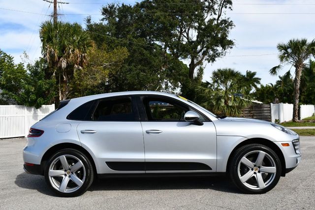 2018 Porsche Macan AWD 4 Door SUV W/Premium Package Plus and Navigation - 21099226 - 30
