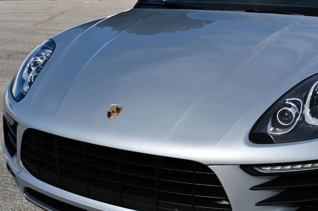 2018 Porsche Macan AWD 4 Door SUV W/Premium Package Plus and Navigation - 21099226 - 34