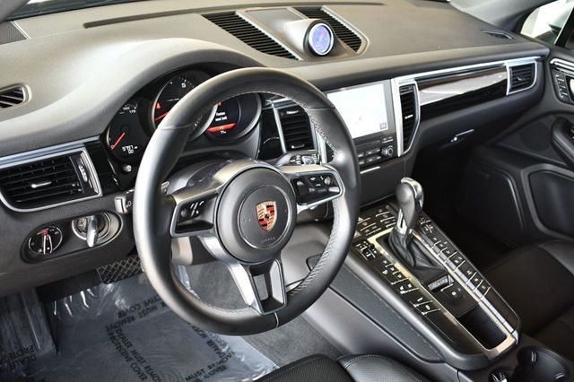 2018 Porsche Macan AWD 4 Door SUV W/Premium Package Plus and Navigation - 21099226 - 35
