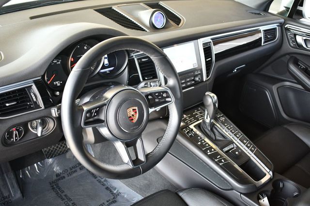 2018 Porsche Macan AWD 4 Door SUV W/Premium Package Plus and Navigation - 21099226 - 46